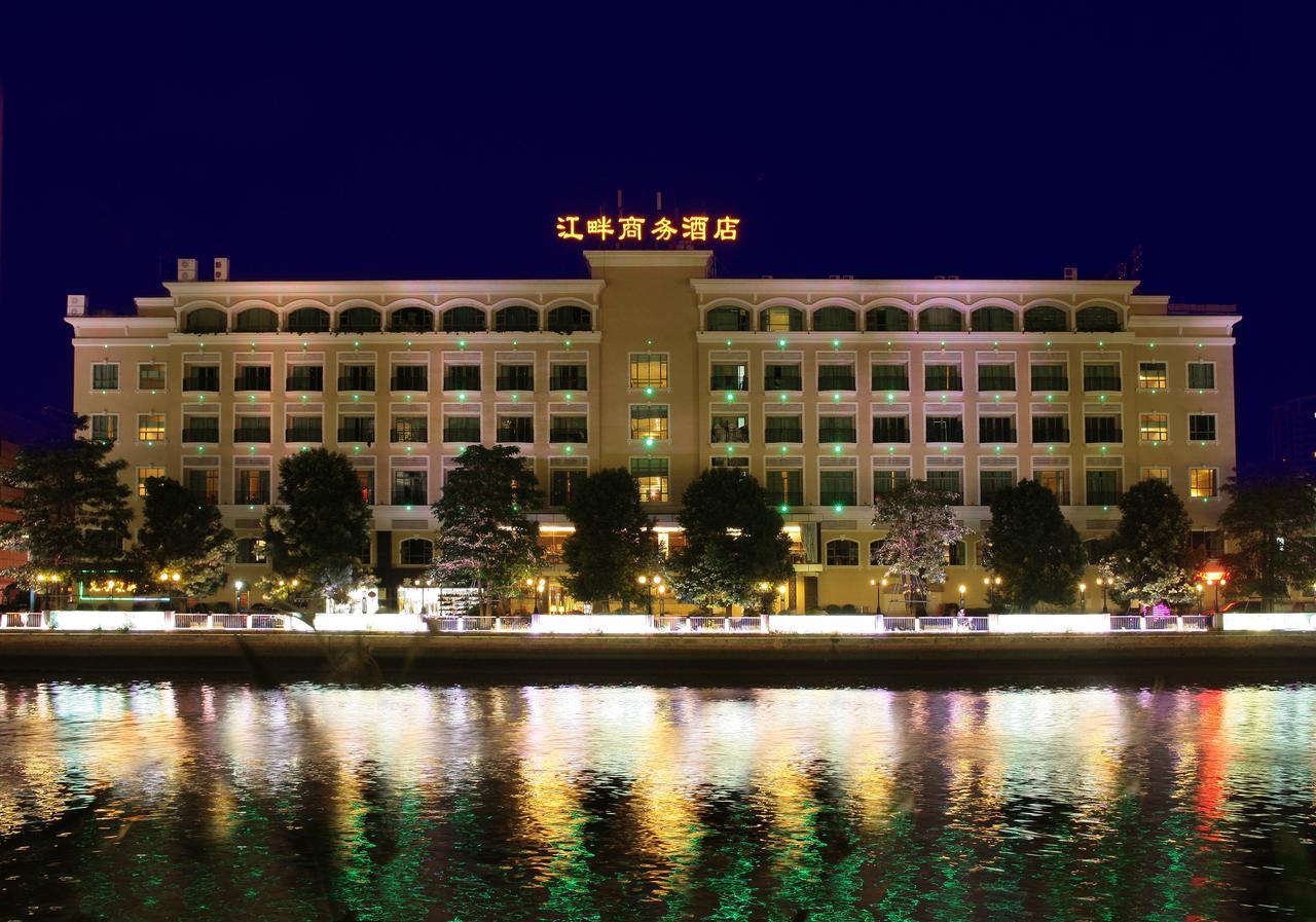 فندق تشونغشانفي  فندق ريفرسايد المظهر الخارجي الصورة
